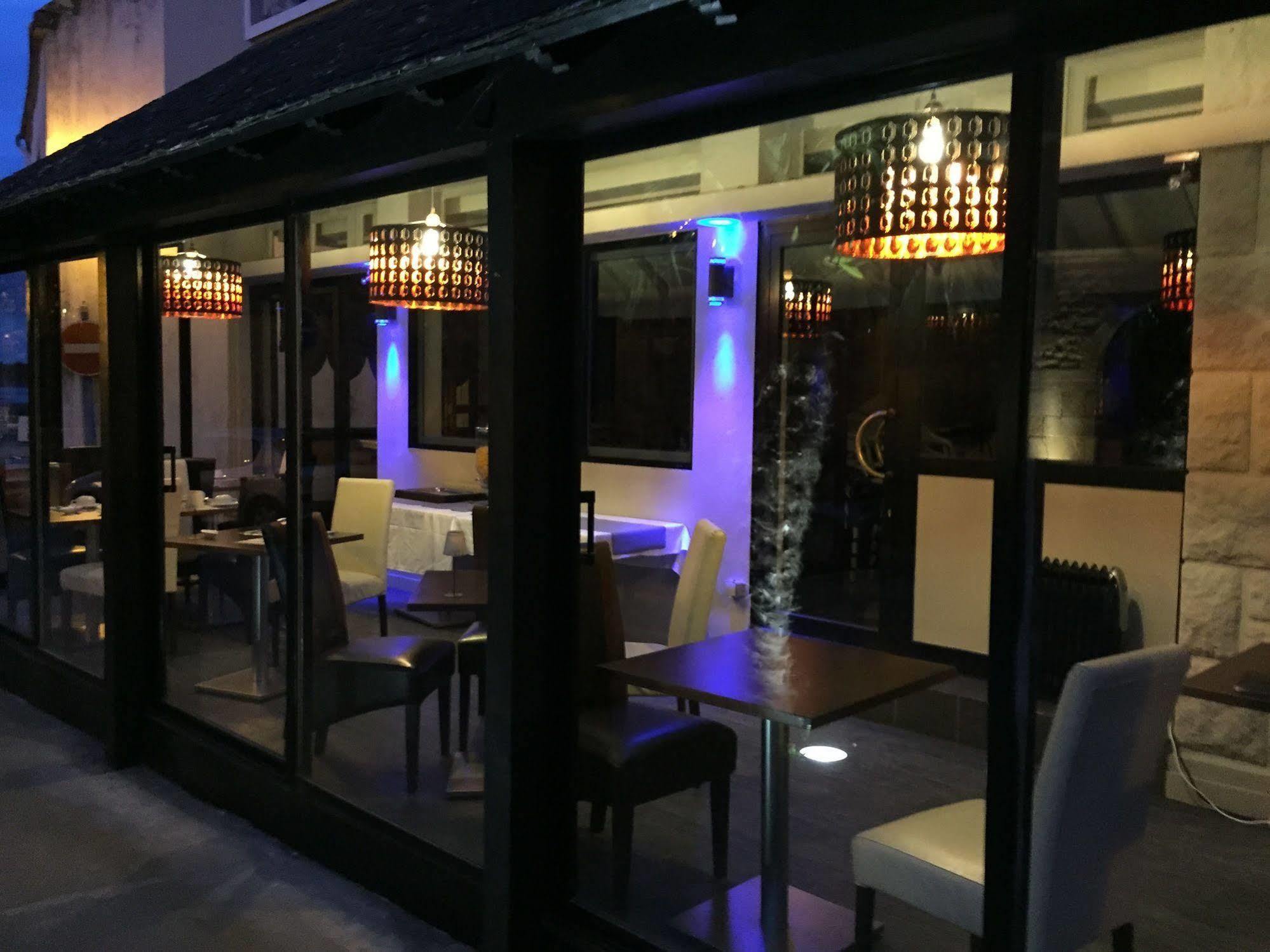 Hotel Restaurant La Voile - Le Dock'Er Locmariaquer Exterior photo